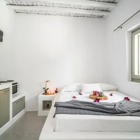 Armonia Close To 펜션 Mykonos Town